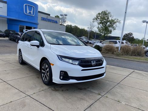 New 2026 Honda Odyssey EX-L image 2