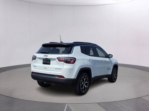 Certified 2025 Jeep Compass Limited AWD/4WD image 5