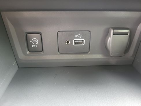 Certified 2025 Nissan Sentra S FWD image 27