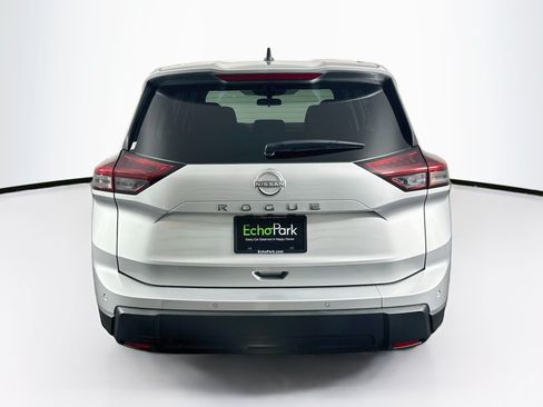 Used 2025 Nissan Rogue S FWD image 7