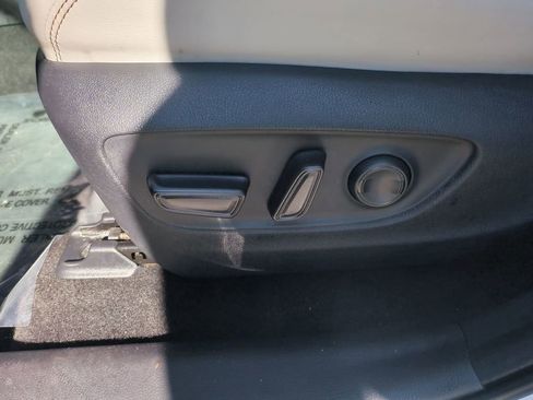 Used 2023 Toyota RAV4 XLE Premium image 19