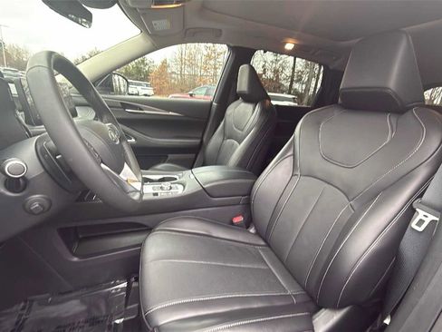 Certified 2025 INFINITI QX60 Luxe image 11