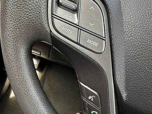 Used 2017 Hyundai Santa Fe Sport FWD image 18