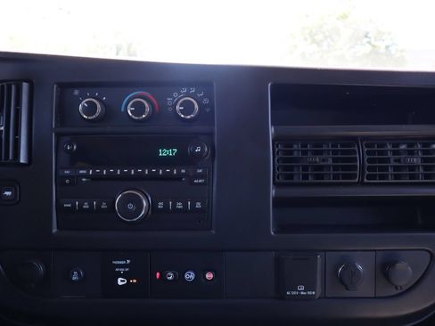 Used 2016 Chevrolet Express 3500 LT w/ LT Preferred Equipment Group RWD image 34