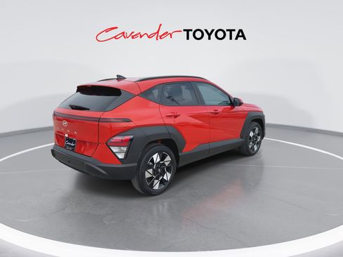 Used 2025 Hyundai Kona SEL FWD image 8