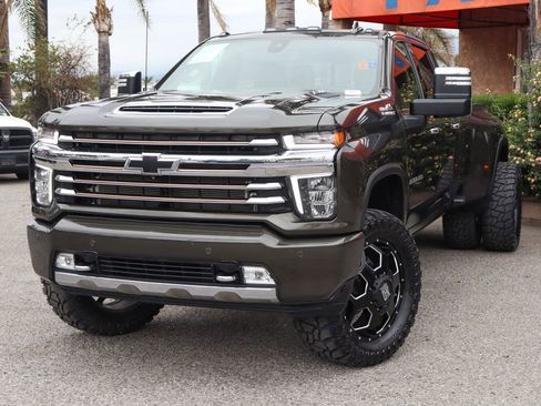Used 2022 Chevrolet Silverado 3500 High Country w/ Safety Package II AWD/4WD image 4