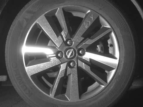 Used 2025 Nissan Versa SV image 13