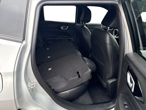 New 2026 Jeep Compass Latitude image 20