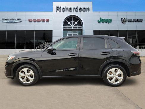 Used 2024 Honda HR-V LX image 3