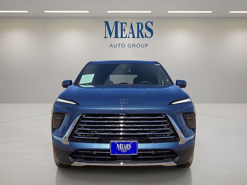 Used 2025 Buick Enclave Preferred image 8