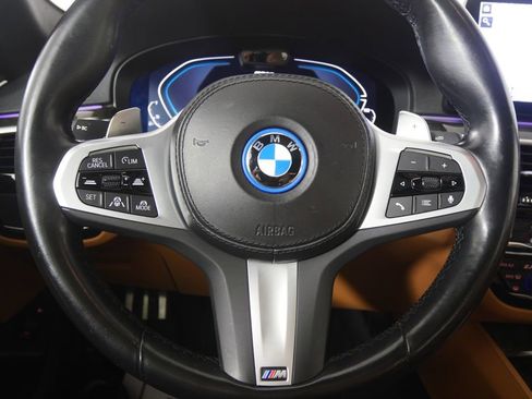 Certified 2023 BMW 530e w/ Executive Package image 21