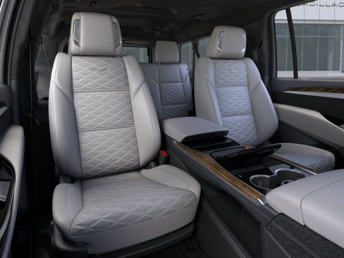 New 2026 Cadillac Escalade ESV Platinum Sport AWD/4WD image 17