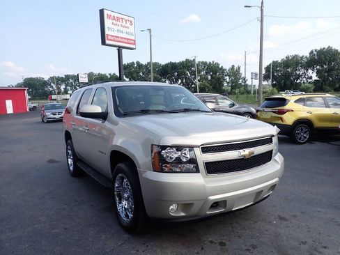 Used 2009 Chevrolet Tahoe LT w/ Luxury Package AWD/4WD image 1