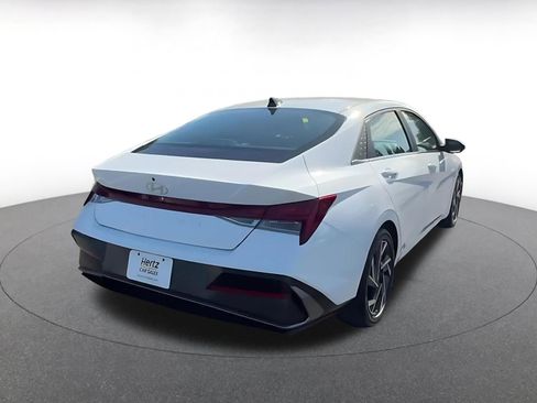 Used 2025 Hyundai Elantra SEL image 14