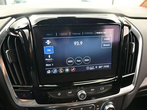 Used 2023 Chevrolet Traverse LT FWD image 26