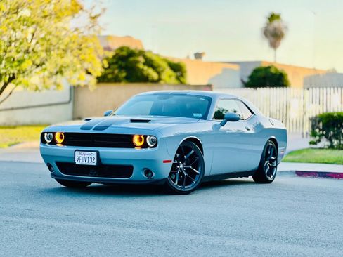 Used 2021 Dodge Challenger SXT w/ Plus Package RWD image 1