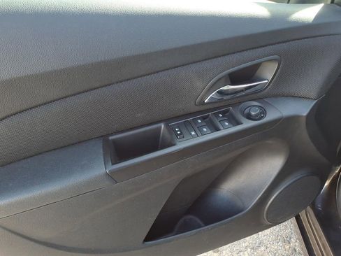 Used 2015 Chevrolet Cruze LT image 16