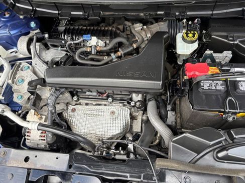 Used 2020 Nissan Rogue SV FWD image 31