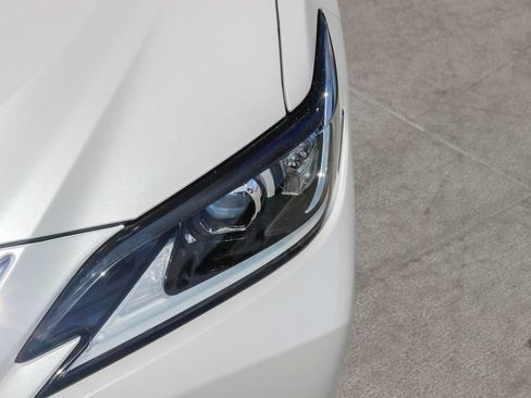 Certified 2023 Lexus ES 350 w/ Accessory Package (Z2) FWD image 9
