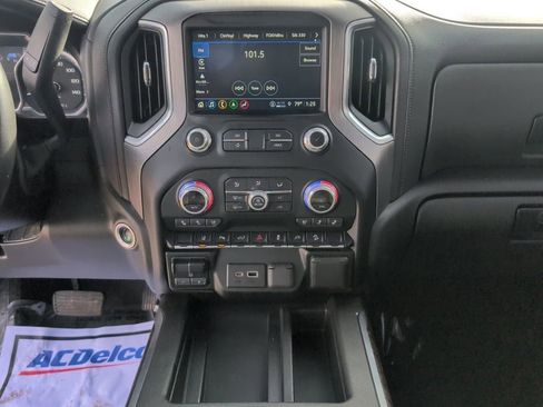 Used 2022 GMC Sierra 2500 Denali w/ Denali Ultimate Package image 11