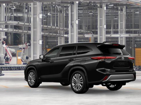 New 2026 Toyota Highlander Platinum image 6