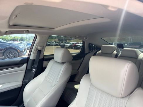 Used 2021 Honda Accord Touring image 13
