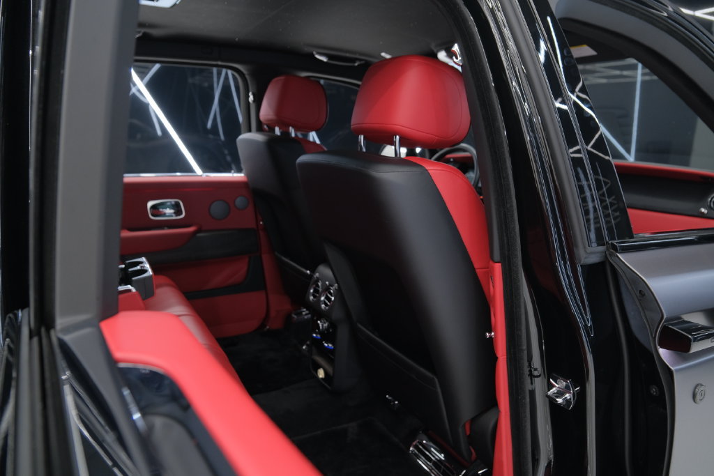 Used 2022 Rolls-Royce Cullinan AWD/4WD image 32