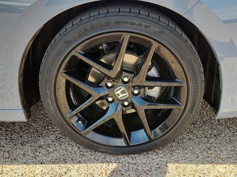 Used 2024 Honda Civic Sport image 8