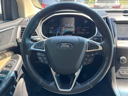 Used 2020 Ford Edge SEL image 19