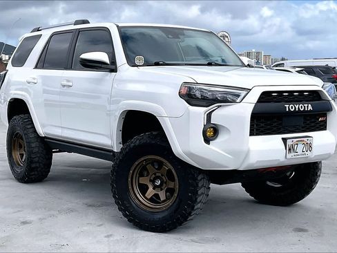 Used 2022 Toyota 4Runner SR5 Premium AWD/4WD image 21