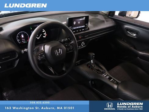 Used 2024 Honda HR-V LX image 8
