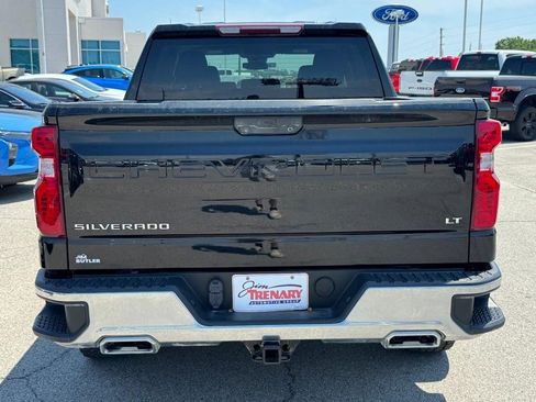 Used 2022 Chevrolet Silverado 1500 LT AWD/4WD image 4
