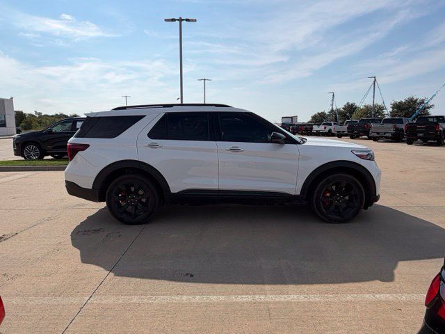 Used 2024 Ford Explorer ST w/ Equipment Group 401A AWD/4WD image 2