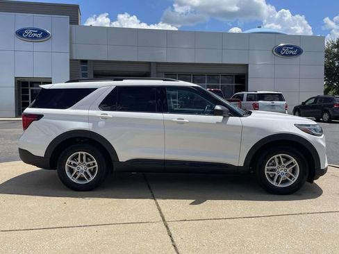 New 2026 Ford Explorer Active w/ Active Comfort Package RWD image 2