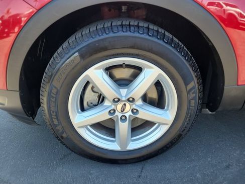 Used 2019 Ford Explorer XLT FWD image 31