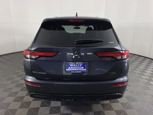Used 2024 Mitsubishi Outlander SE Black Edition AWD/4WD image 10
