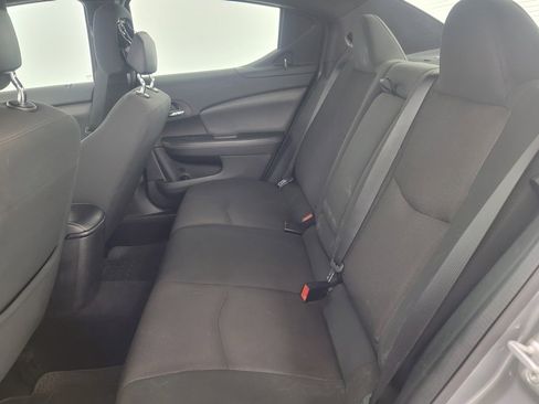 Used 2013 Dodge Avenger SE image 14