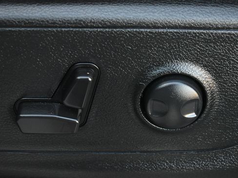 Used 2025 RAM 1500 Big Horn image 14