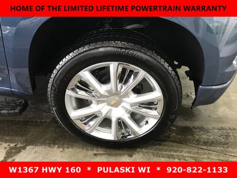 Used 2024 Chevrolet Silverado 1500 High Country w/ High Country Premium Package image 3