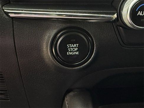 Used 2024 MAZDA MAZDA3 s image 24