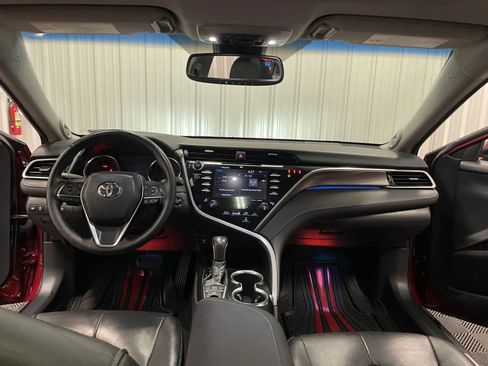 Used 2018 Toyota Camry XSE FWD image 28