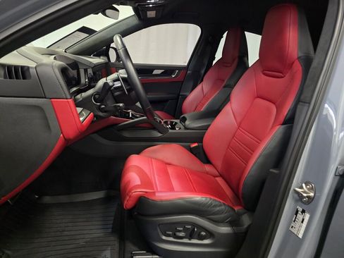 Certified 2024 Porsche Cayenne Turbo GT image 14