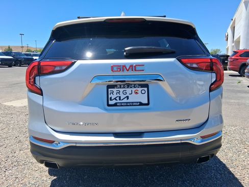 Used 2018 GMC Terrain SLT AWD/4WD image 11