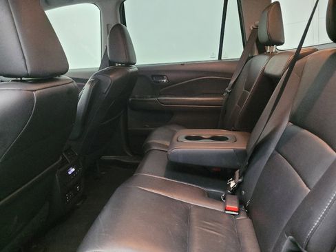 Used 2018 Honda Pilot Touring image 18