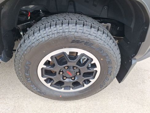 Used 2026 Toyota 4Runner TRD Off-Road Premium AWD/4WD image 11