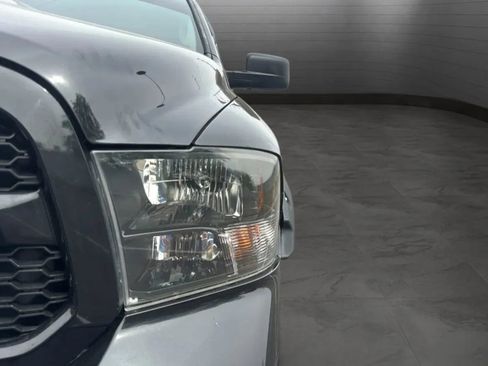 Used 2015 RAM 1500 Express AWD/4WD image 32