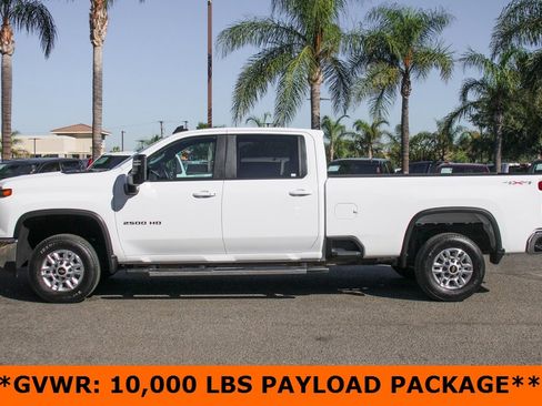 Used 2025 Chevrolet Silverado 2500 LT w/ Convenience Package image 5