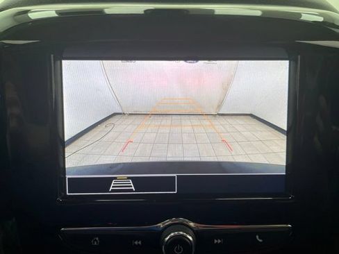 Used 2021 Chevrolet Traverse LS FWD image 4
