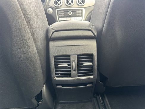 Used 2020 Mercedes-Benz GLA 250 GLA 250 image 14