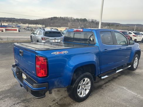 Used 2022 Chevrolet Colorado LT w/ LT Convenience Package image 6